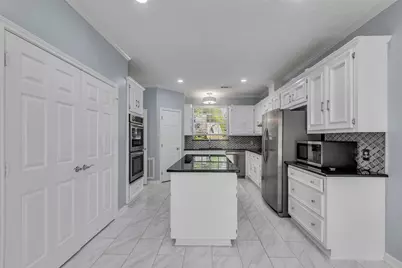 454 Stephen F Austin Drive, Conroe, TX 77302 - Photo 14