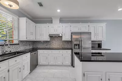 454 Stephen F Austin Drive, Conroe, TX 77302 - Photo 10