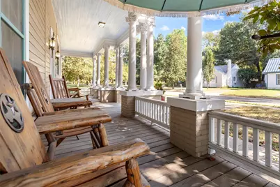 712 Lamar Avenue, Crockett, TX 75835 - Photo 2