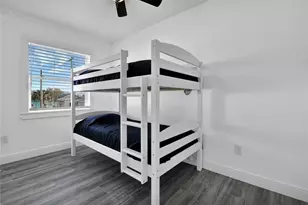 4013 Ave N 1/2, Galveston, TX 77550 - Photo 12
