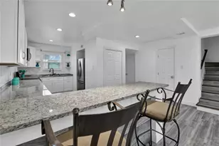 4013 Ave N 1/2, Galveston, TX 77550 - Photo 10