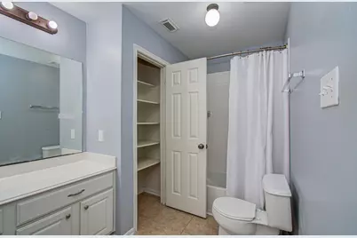 6307 S Wintersage Lane, Houston, TX 77066 - Photo 40