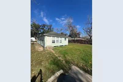 512 Rice Street, Angleton, TX 77515 - Photo 2