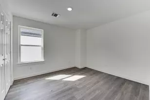 8128 Sterlingshire St, Houston, TX 77078 - Photo 14