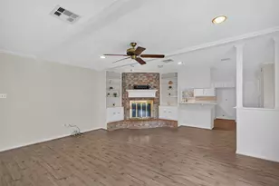 5810 Boyce Springs Dr, Houston, TX 77066 - Photo 4