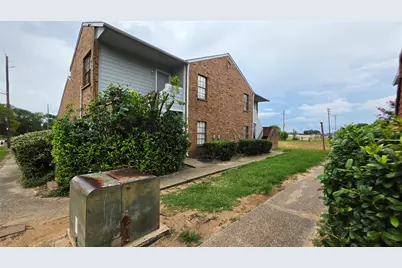 7925-7975 Streamside Drive #17, Houston, TX 77088 - Photo 16