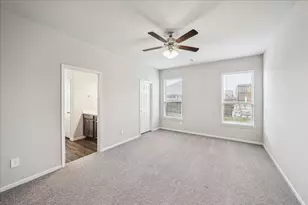 935 Golden Willow Ln, Conroe, TX 77304 - Photo 10