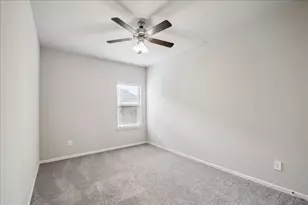 935 Golden Willow Ln, Conroe, TX 77304 - Photo 16