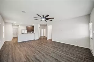 935 Golden Willow Ln, Conroe, TX 77304 - Photo 6