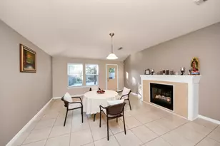 9519 Summer Laurel Ln, Houston, TX 77088 - Photo 10