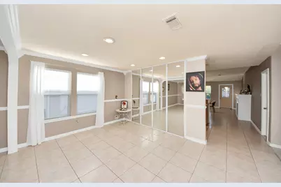 9519 Summer Laurel Lane, Houston, TX 77088 - Photo 4