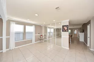 9519 Summer Laurel Ln, Houston, TX 77088 - Photo 4