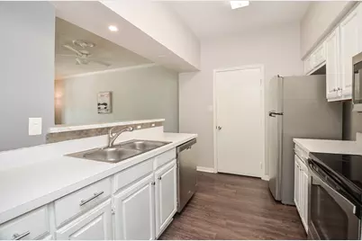 2475 Underwood Street #382, Houston, TX 77030 - Photo 4
