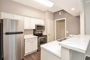 2475 Underwood St, Houston, TX 77030 - Photo 6