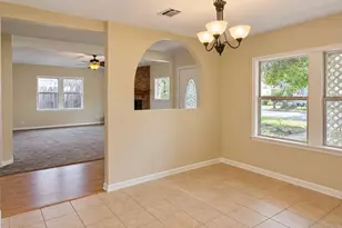 10 Maple Ln, Galveston, TX 77551 - Photo 6