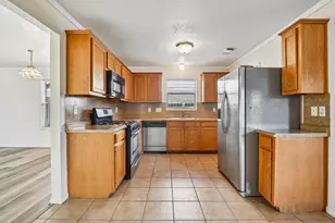 12006 Thornburg Ln, Houston, TX 77067 - Photo 2