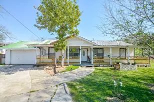 3421 Ave C, Dickinson, TX 77539 - Photo 2