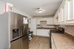 3421 Ave C, Dickinson, TX 77539 - Photo 24