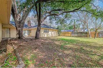 18230 Caprice Lane, Houston, TX 77058 - Photo 36