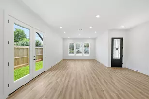 1613 Luzon St, Houston, TX 77009 - Photo 4