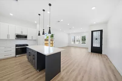 1613 Luzon Street, Houston, TX 77009 - Photo 6