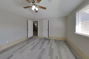 3815 Regency Dr, Houston, TX 77045 - Photo 10