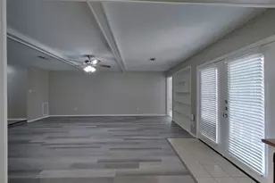 3815 Regency Dr, Houston, TX 77045 - Photo 4