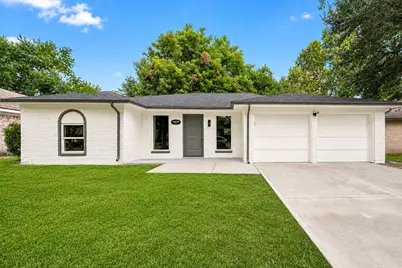 13619 Elm Court, Sugar Land, TX 77498 - Photo 2