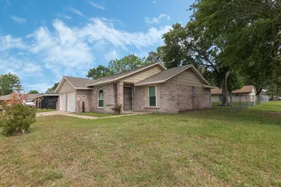 4206 Oak Shadows Drive, Houston, TX 77091 - Photo 2