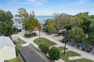 3709 Bayshore Dr, Bacliff, TX 77518 - Photo 10