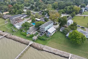 3709 Bayshore Dr, Bacliff, TX 77518 - Photo 4