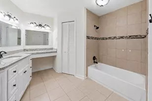 208 Cliffbrook Ln, Cleveland, TX 77327 - Photo 16