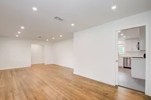 8939 Rockhurst Dr, Houston, TX 77080 - Photo 14