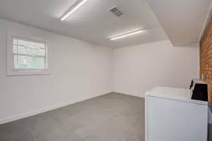 8939 Rockhurst Dr, Houston, TX 77080 - Photo 28