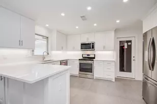 8939 Rockhurst Dr, Houston, TX 77080 - Photo 10