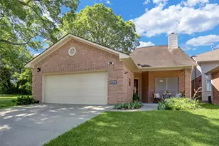 112 Harbour Town Dr, Conroe, TX 77356 - Photo 1