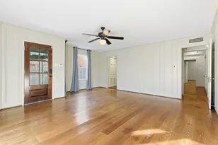 1311 Peden St, Houston, TX 77006 - Photo 12