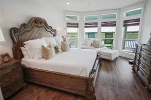 1180 Lagoon Dr, Crystal Beach, TX 77650 - Photo 14