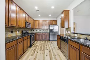 21211 Mandarin Glen Cir, Spring, TX 77388 - Photo 10