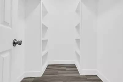 549 E New York Street, Brazoria, TX 77422 - Photo 14