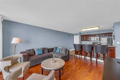 5220 Seawall Boulevard #635, Galveston, TX 77551 - Photo 4