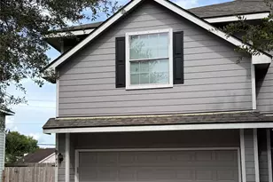 414 Folk Crest Ln, Dickinson, TX 77539 - Photo 1