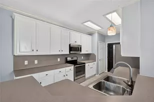 414 Folk Crest Ln, Dickinson, TX 77539 - Photo 10