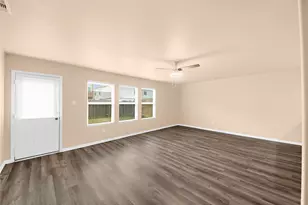 16751 N Rail Dr, Conroe, TX 77385 - Photo 14