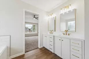 218 Diamond Bay Dr, Dickinson, TX 77539 - Photo 22