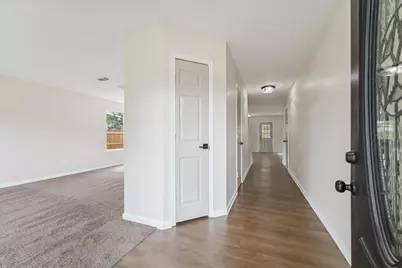 218 Diamond Bay Drive, Dickinson, TX 77539 - Photo 6