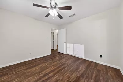 506 Oklahoma Avenue, Bacliff, TX 77518 - Photo 20