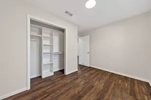 506 Oklahoma Ave, Bacliff, TX 77518 - Photo 14