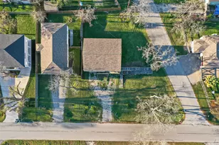 506 Oklahoma Ave, Bacliff, TX 77518 - Photo 2