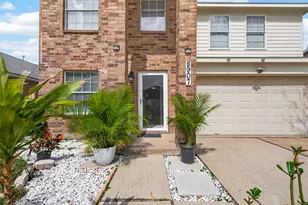 8907 Rainesville Ln, Houston, TX 77075 - Photo 2